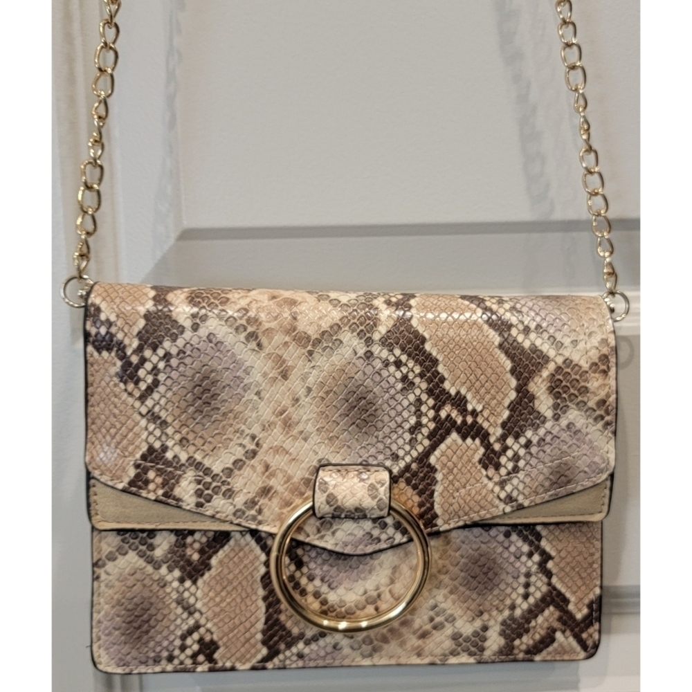 Urban Expressions Ella Crossbody Purse Handbag